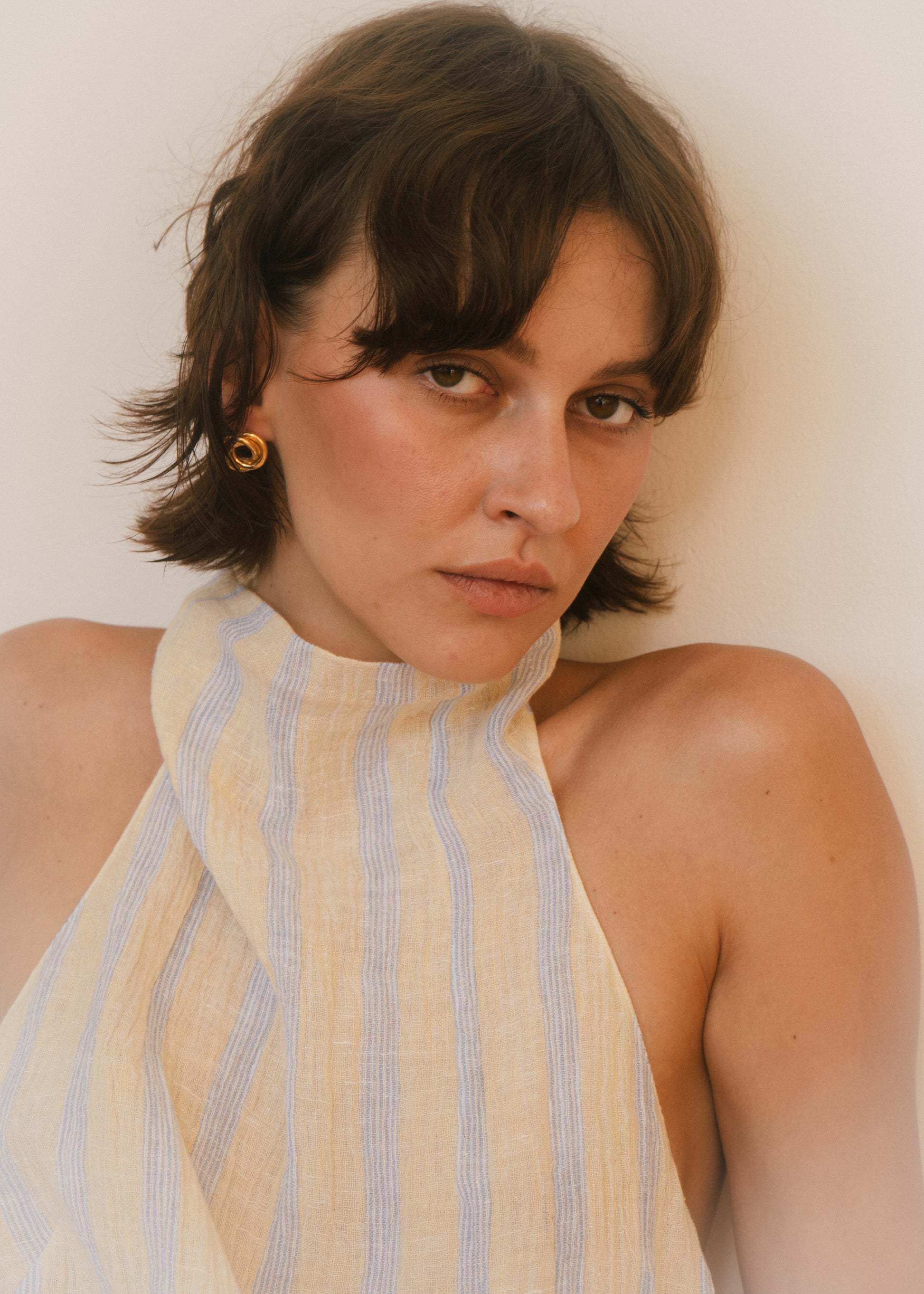 linen top in yellow — styling